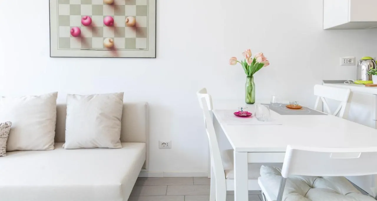Joivy Bright Studio For 3 Near Porta Romana And Ied Milan Apartment