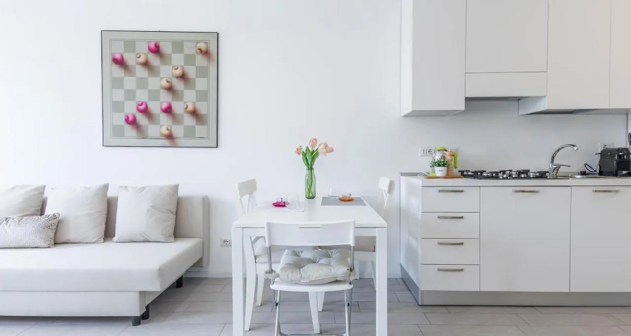 Joivy Bright Studio For 3 Near Porta Romana And Ied Milan