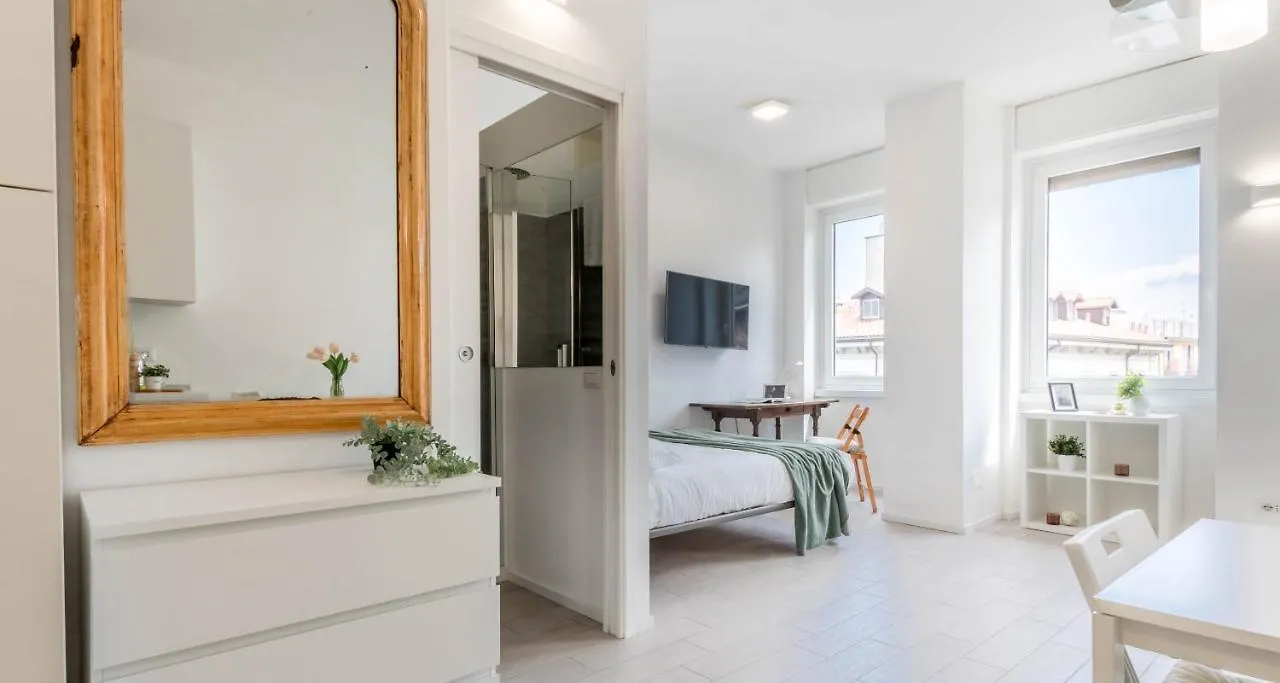 Joivy Bright Studio For 3 Near Porta Romana And Ied Milan 0*,  Italy